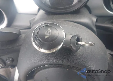 2011 Mini Cooper z USA, uszkodzony, nr VIN WMWZG3C5XBTY35663